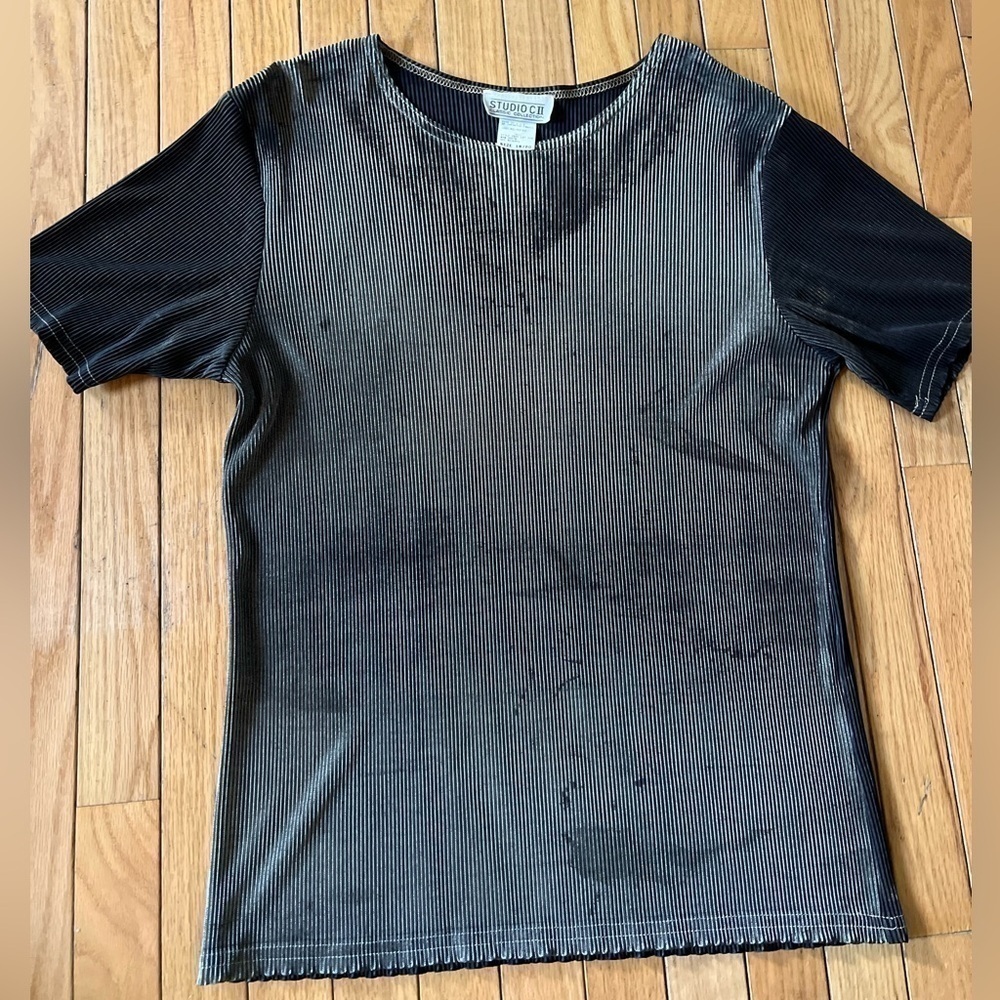 Studio C Black and Gray Ribbed Short Sleeve Tee